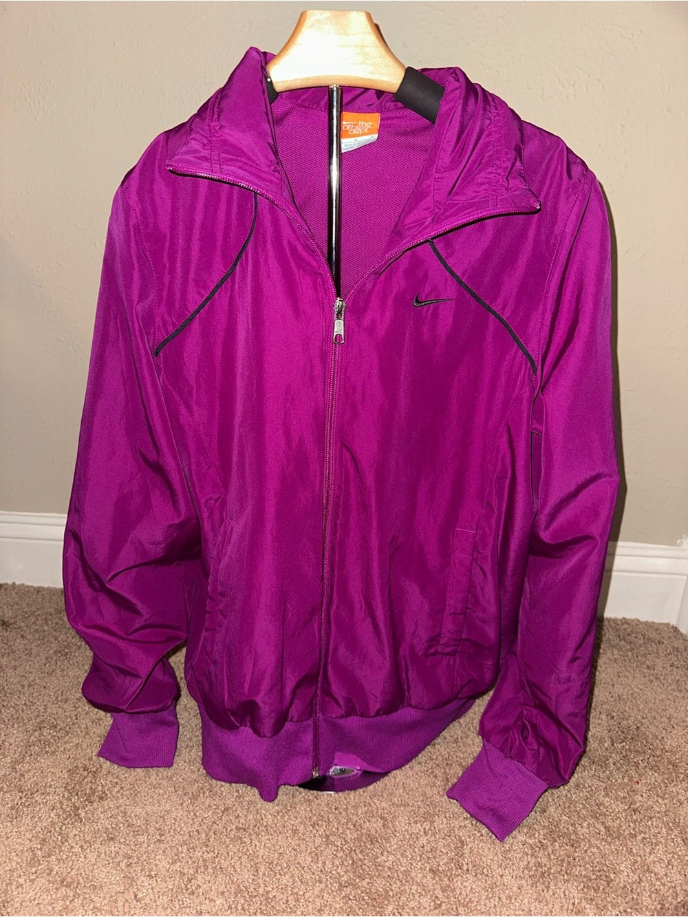 Vintage Nike Women's Purple Zip-Front Lightweight Jacket
